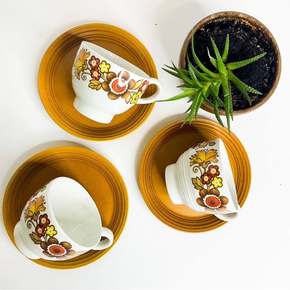 MYOTT ENGLAND Floral Tea Cup & Saucer Set | 1970s Retro Stoneware